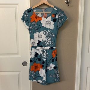 Banana Republic open back dress, with pockets!